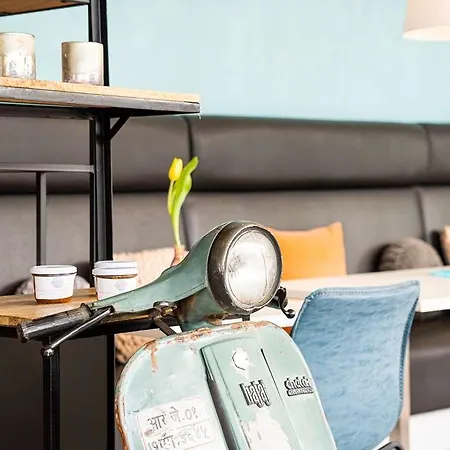 Elaya * Kleve (Dusseldorf)